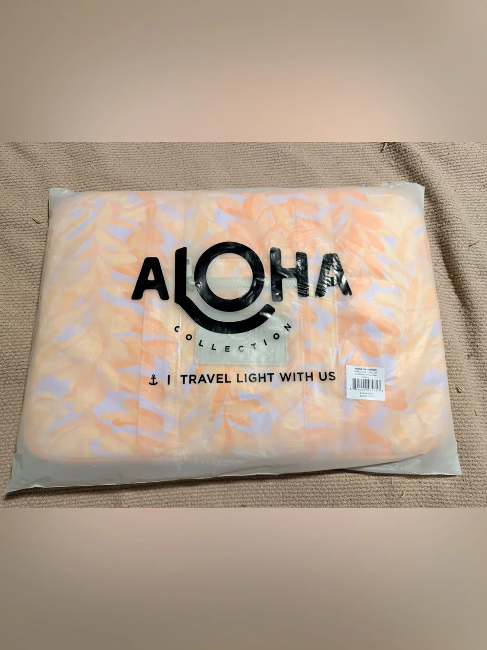 NWT ALOHA Collection Puakenikeni Lei Stand Laptop Case